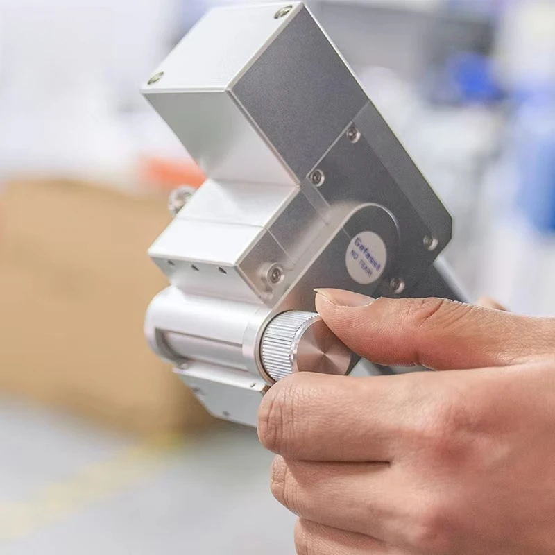 Cabezal de limpieza láser de mano SUP22C para máquina limpiadora láser de eliminación de óxido para Metal