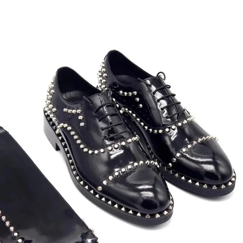 New Cowhide Handmade Rivet Casual Oxfords Shoes Men Black Dress Lace Up Gentleman Office Premium Business Leather Shoes Male