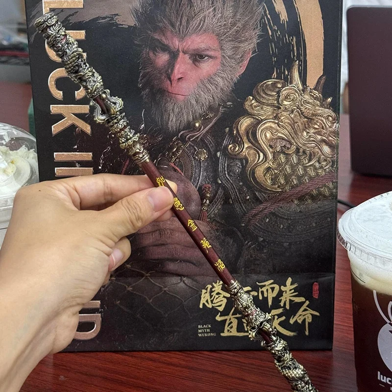 Blackmyth Wukong Gioco Hero Anime Modelli periferici Collezione Valore Ornamento da tavolo Regalo di compleanno maschile Dettagli da 34 cm Goldencudgel