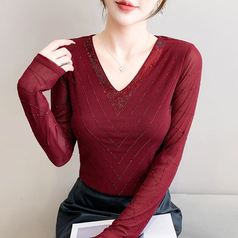

2025 Autumn New Korean Fashion Diamond Shirt Sexy V-neck Long Sleeve T Shirt Casual Women Tops