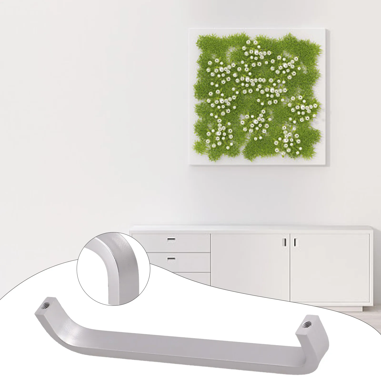 Металлическая ручка для шкафа