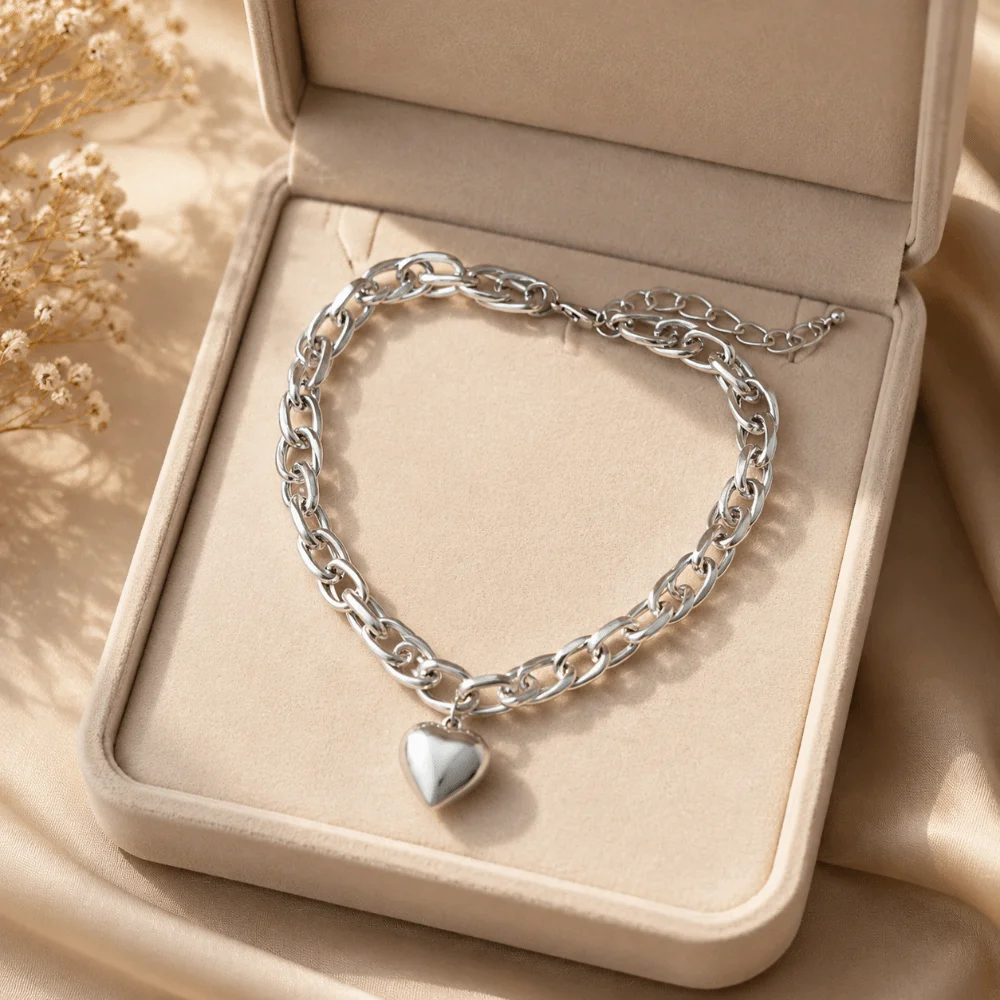 Ornament Metal Heart Pendant Necklace Large Chain Hollow Out Thick Necklace Vintage Elegant Exaggerated Necklace Gothic