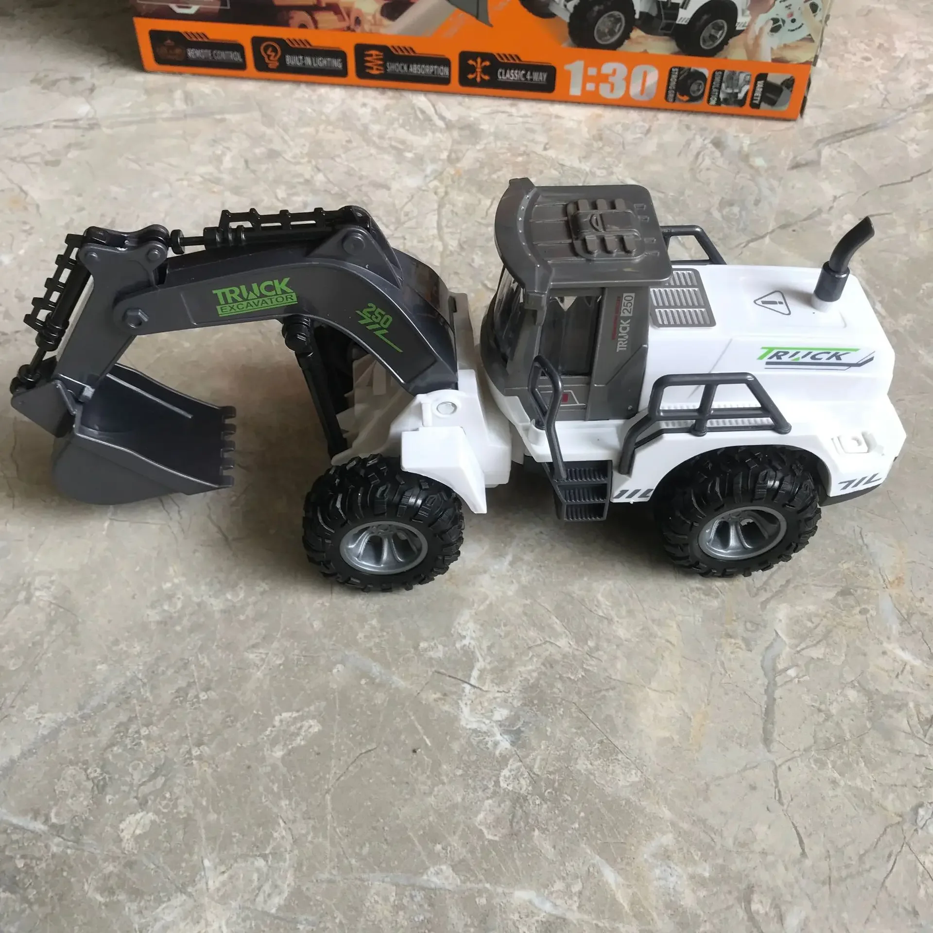 

1/30 RC Truck 4CH Remote Control Bulldozer Excavator Electric Dumper Car Engineering Vehicle Construction Truck Children Gifts