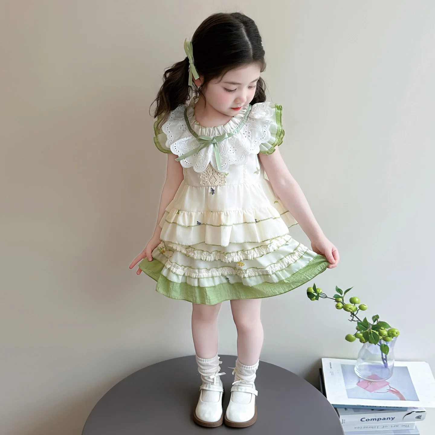 2026 Summer New Petal Collar Two Piece Set Fresh Elegant Casual Wear Lightweight Breathable Fashionable Summer Suit