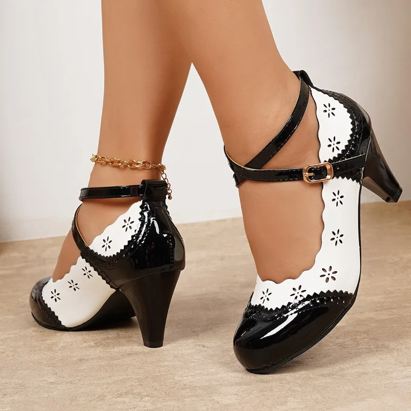 2026 New Spring and Autumn Women's Vintage Color Blocking High Heel Shoes Women Cross Buckle Strap Fashionable Mary Jane Shoes