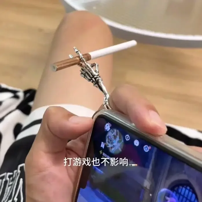 Outdoor EDC Skeleton Cigarette Rack Ring Creative Holder Adjustable Ring