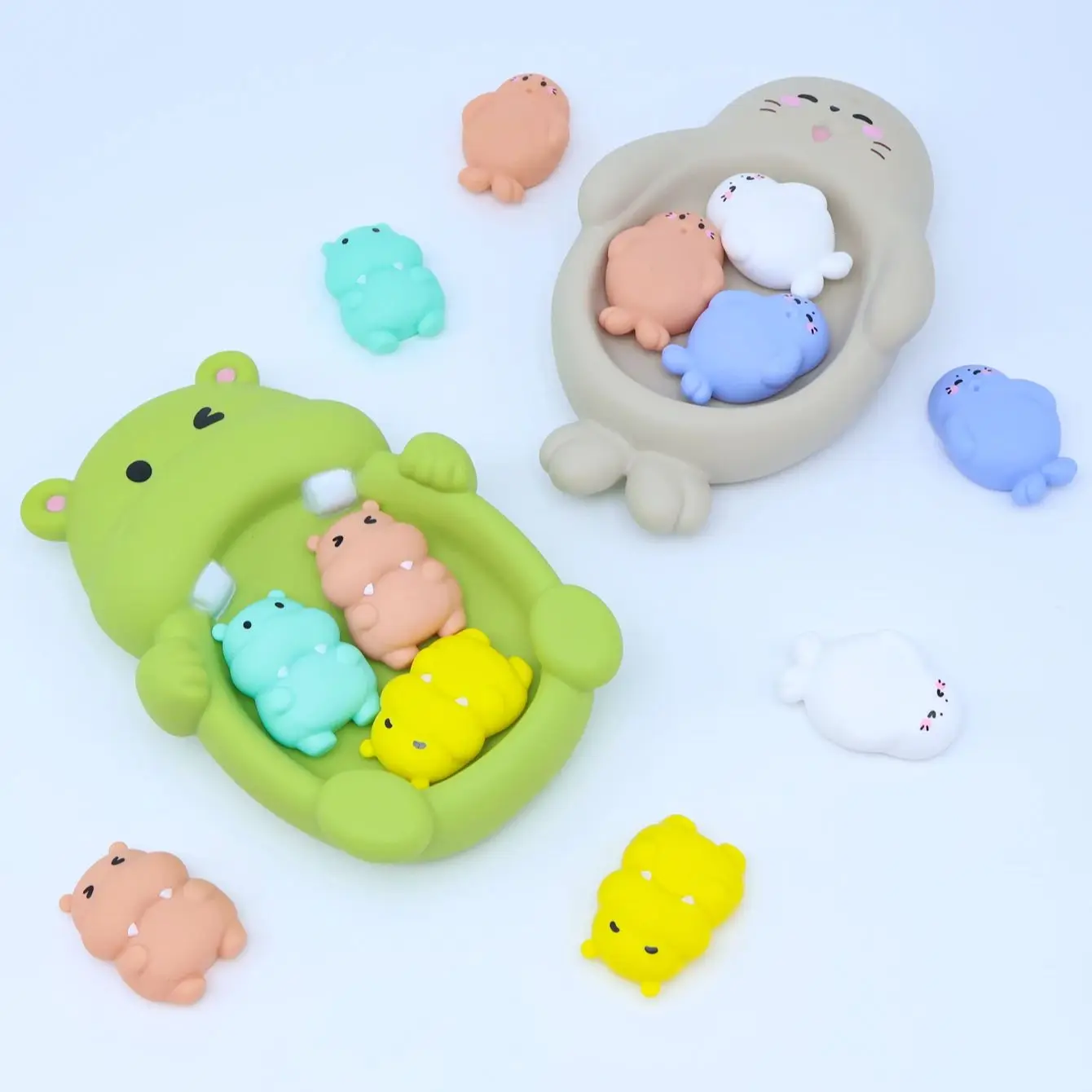 아기 손 놀이 집 욕실 물 장난감 시어머니 세트 쌓을 수있는 밀봉 된 디자인 물에 들어 가지 않습니다 귀여운 수달 어머니 3 개의 수달 아기 선물 장난감