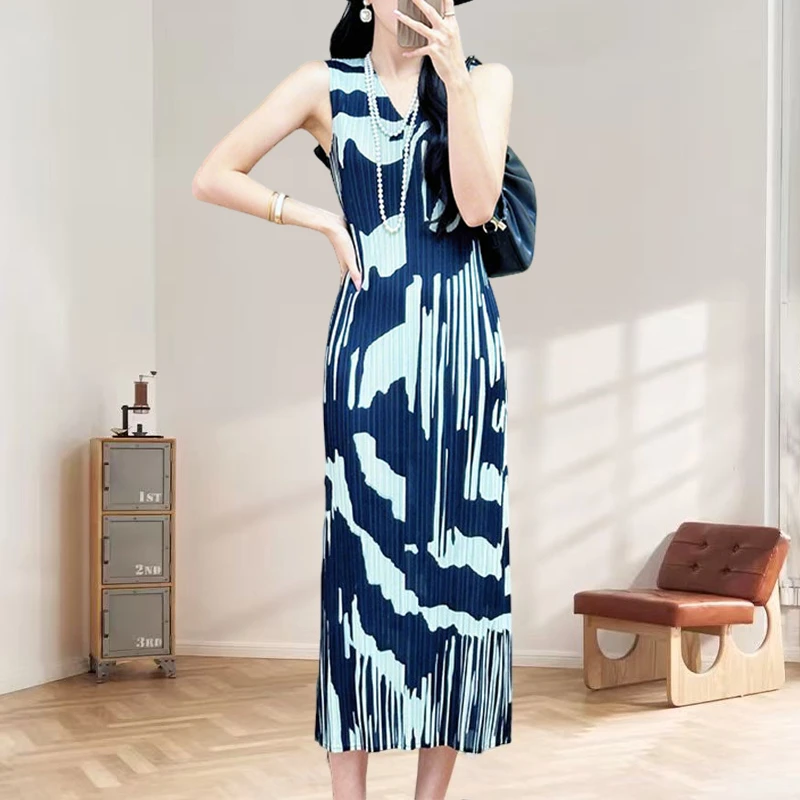 

Miyake Pleated Dresses Plisse Vintage Casual Long Print Fold Dress Miyake Pleat 2025 Summer Round Neck Pleats Straight Skirt