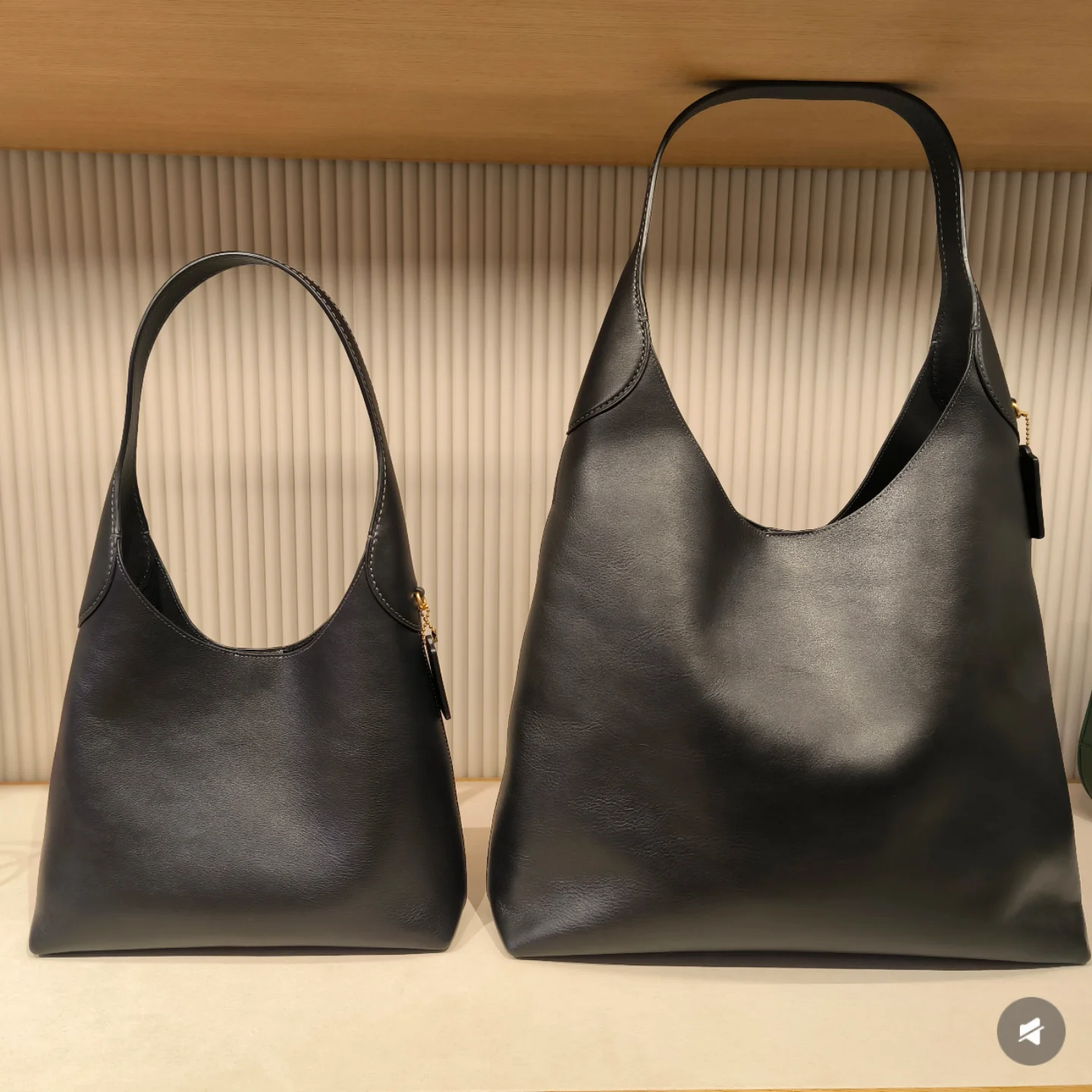 Brooklyn 34 Hobo Large Capacity Leather Shoulder Handbag Tote Bag Shopping Bag Casual Minimalist Style Detachable Strap image 3
