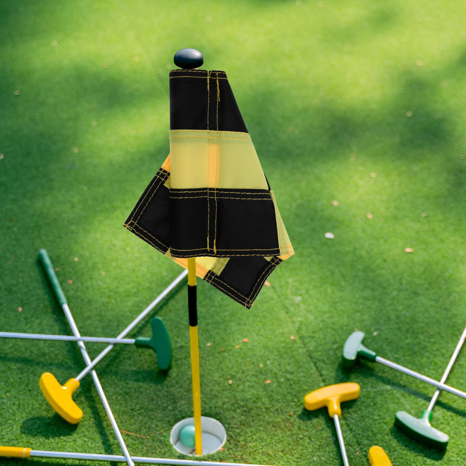 

Flag Nylon Uv Resistant Portable Practice Training For Putting Course Outdoor Use Detachable Lightweight For Golf Yard