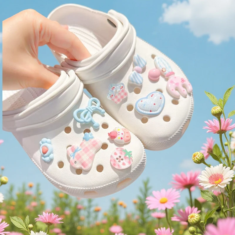 New Flower Shoe Charms for Sweet Cute Girly Hole Shoe Charms Designer Elegant Vintage Pearl Butterfly Shoe Jewelry All-match