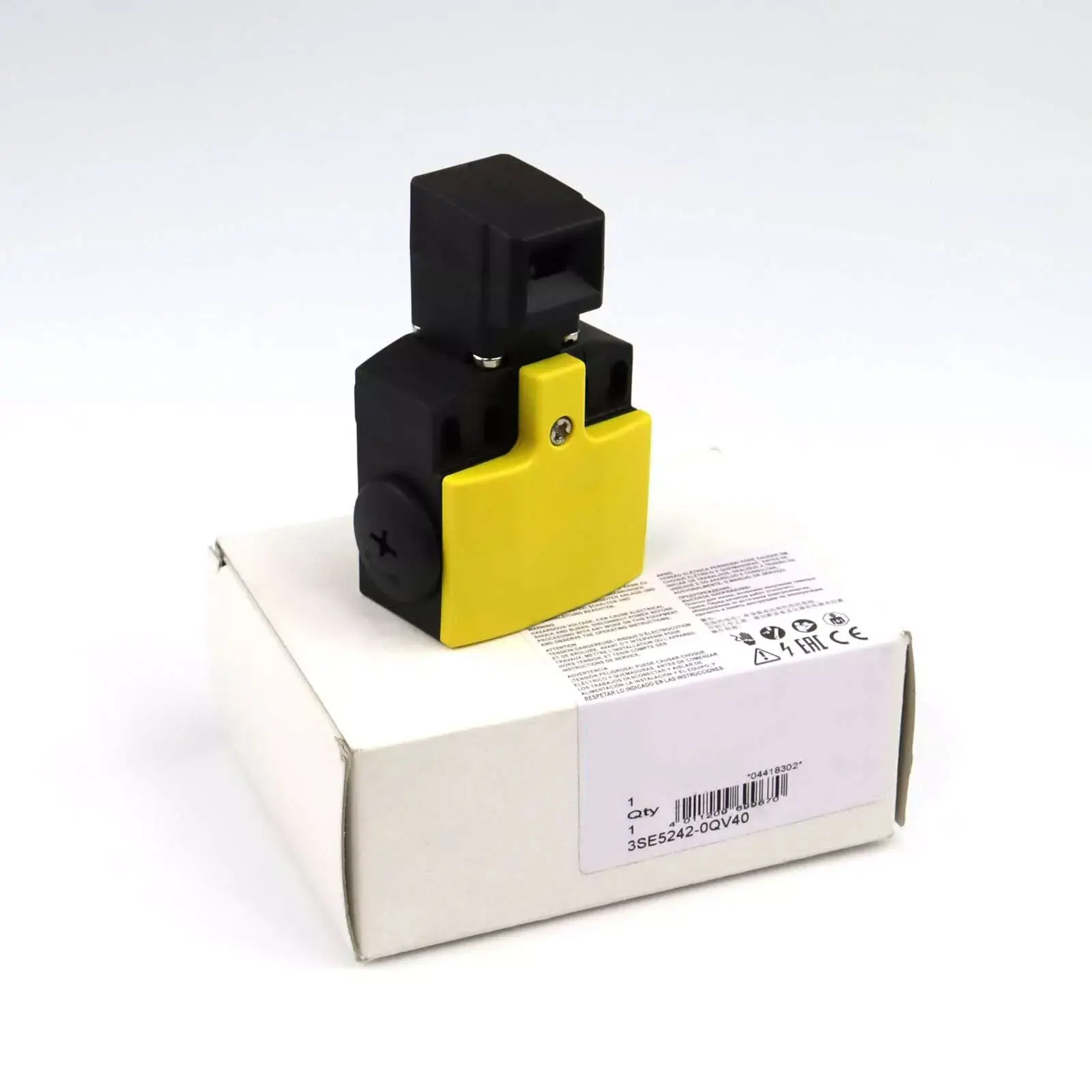 

Совершенно новый 3SE5242-1QV40 3SE5242-3QV40 3SE5242-0QV40 3SE5242-0RV40-1AA1 Гарантия один год