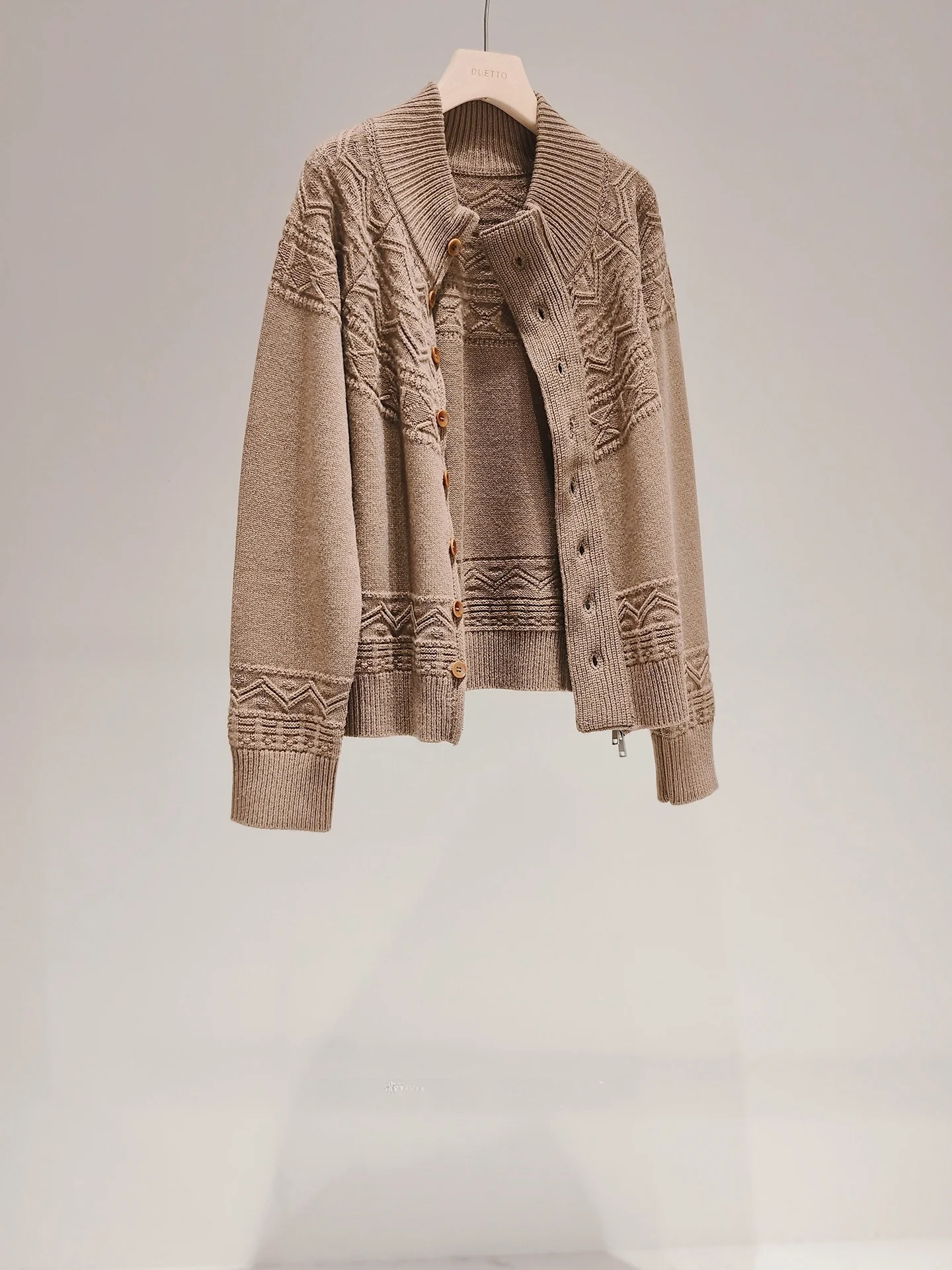 

Женский вязаный кардиган Duetto Lauren из утолщенного шелка с винтажным узором «косы» и цветами, мягкий, комфортный, теплый, для весеннего гардероба