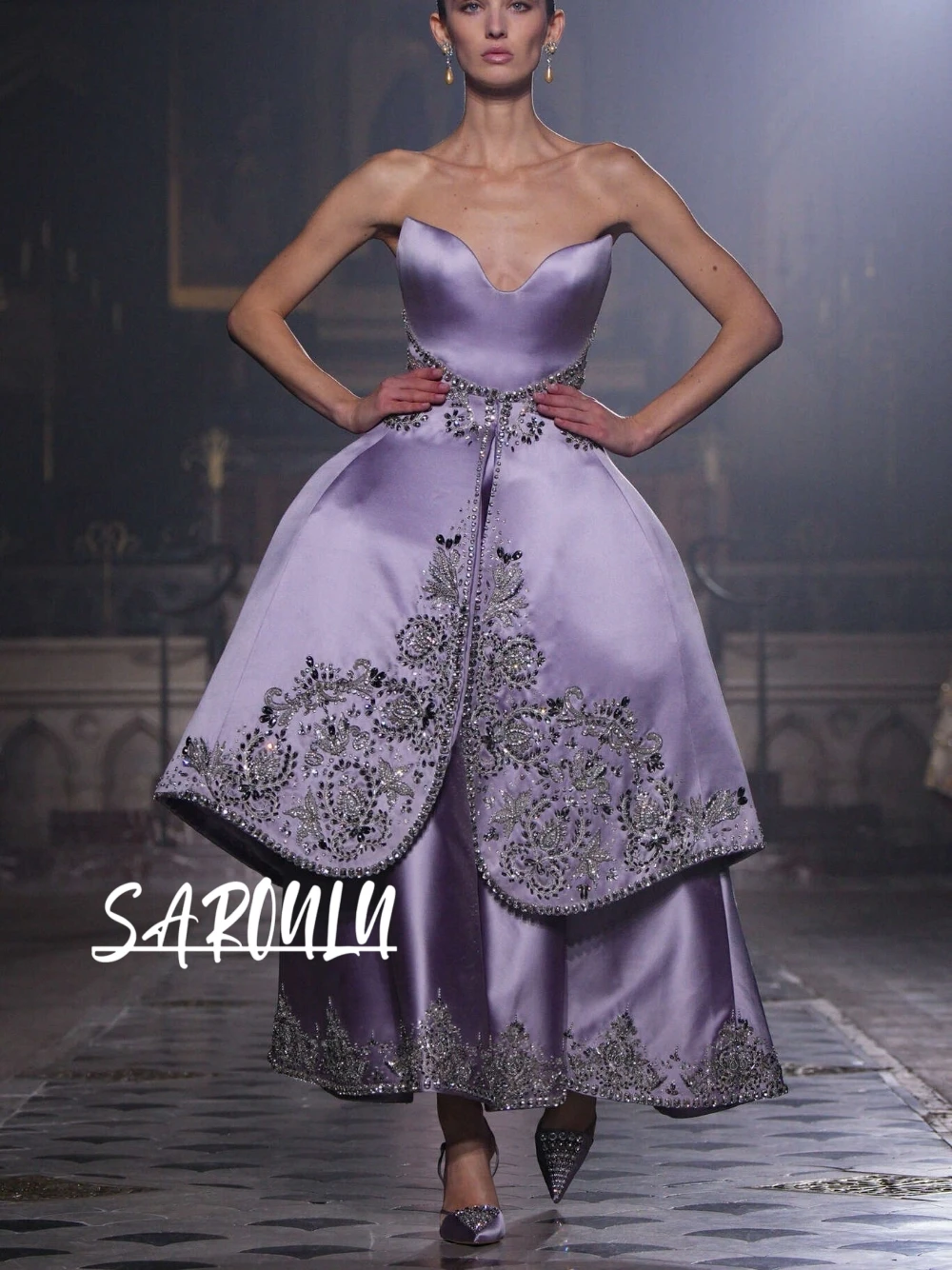 

Элегантное вечернее платье из лавандового атласа для подиума, с вырезом «сердечко», расшитое бисером и кристаллами, многослойное бальное платье для женщин, на заказ