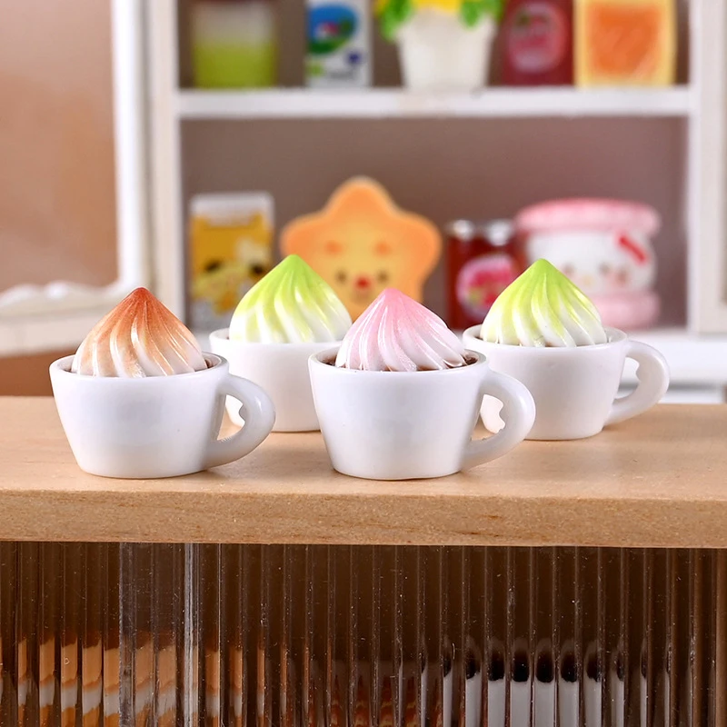 1 Zestaw Losowy 1:12 Ciasto Kawę Widelec Taca Jedzenie Domek dla Lalek Miniaturowy Model Dekoracja Kuchni Zabawka Akcesoria do Domku dla Lalek Zabawka