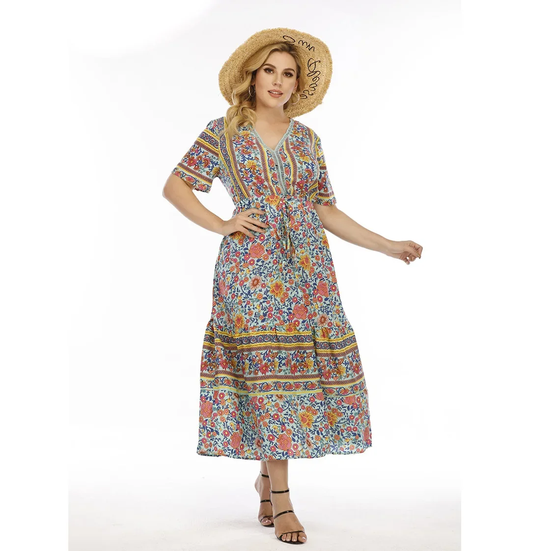 Hot selling oversized retro floral dress with bohemian lace V-neck long skirt plus size women clothing