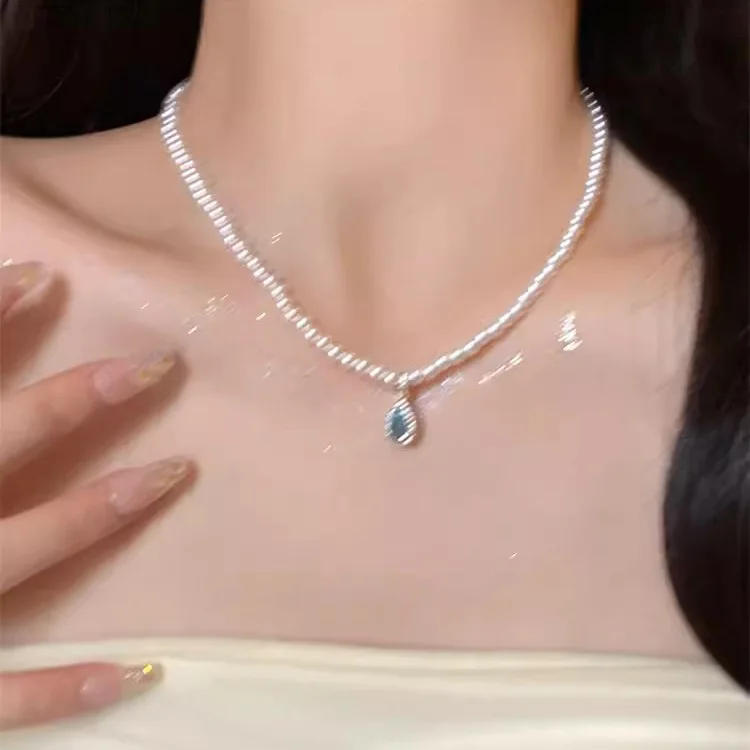 Angel's Tears ~ Cadena de clavícula con perlas y gota de agua para mujer, cadena ligera de lujo con diseño de nicho, cadena para el cuello con temperamento, nuevo collar de alta gama