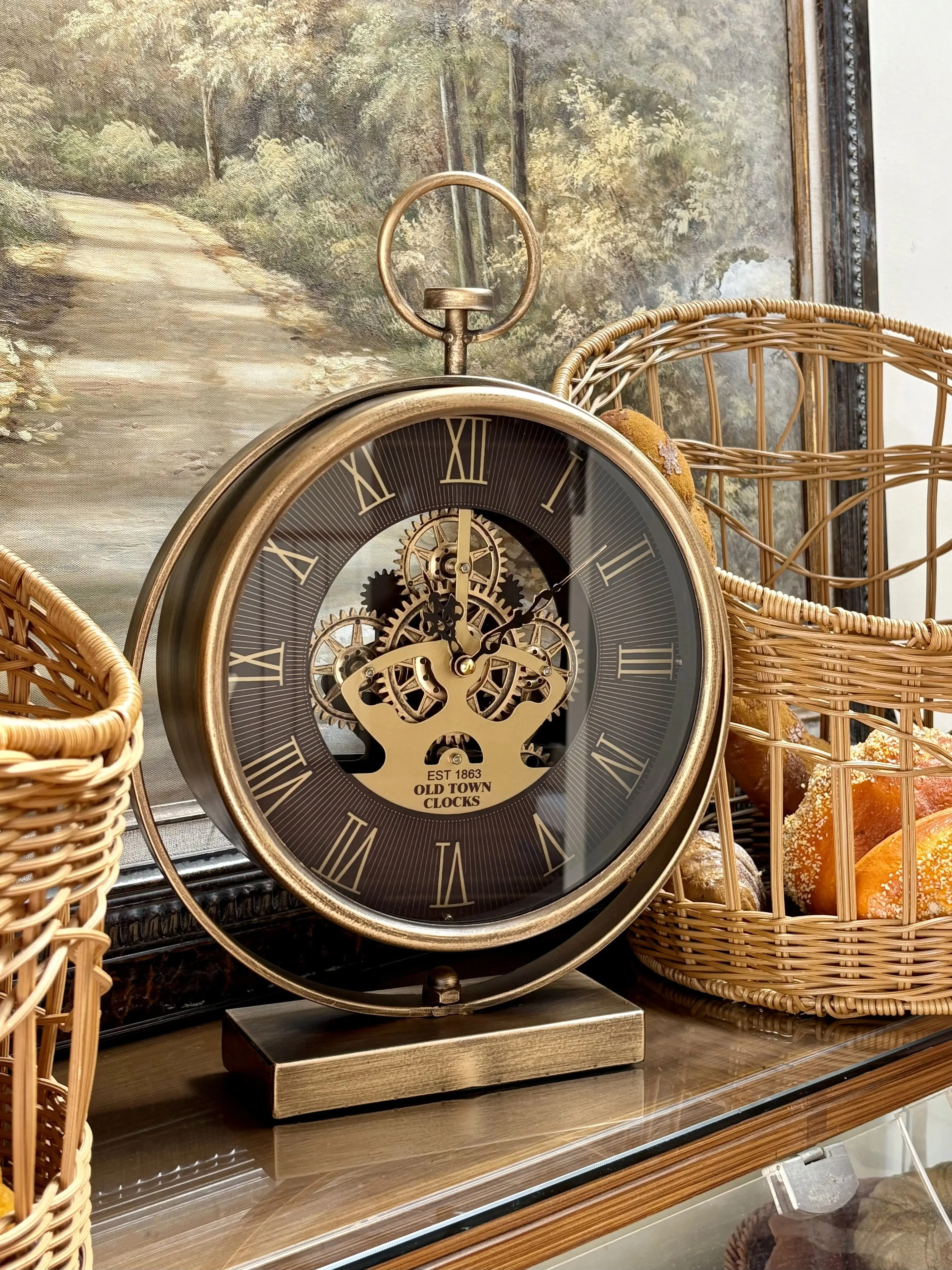 Light luxury Retro Creativity Metal Perspective Gear Table Clock American Style Living Room Decorations Table Clock ornaments