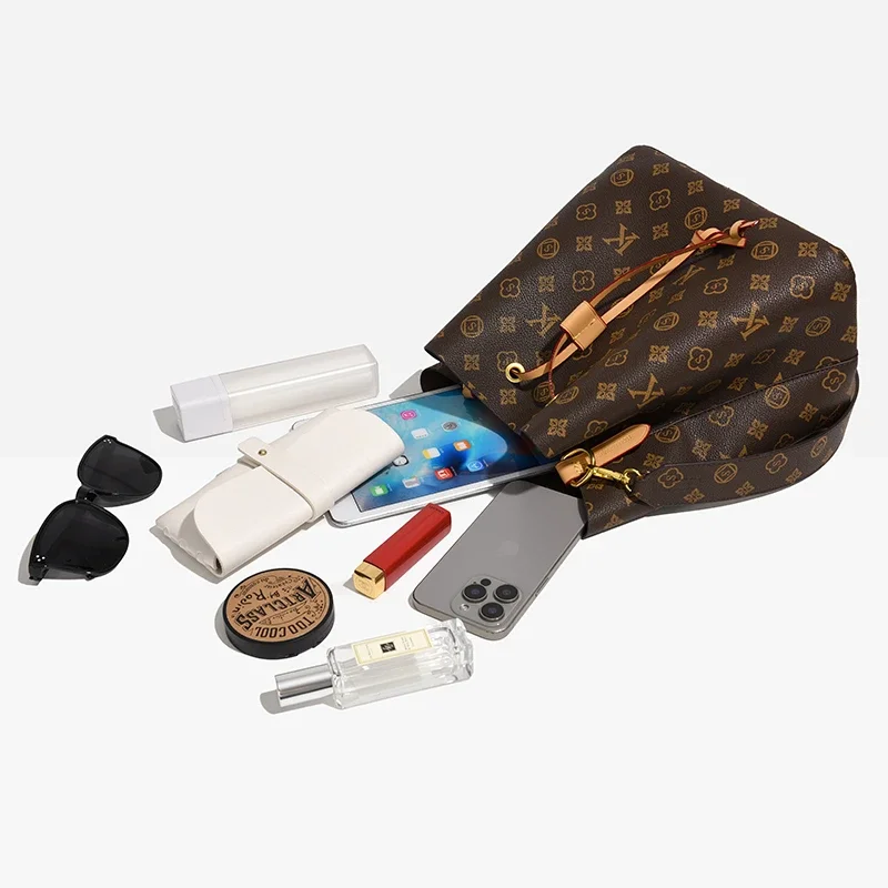 

High-End Elegant Leather Shopper Bag With Large Capacity And Trendy Style Perfect For Stylish Women Vintage Look