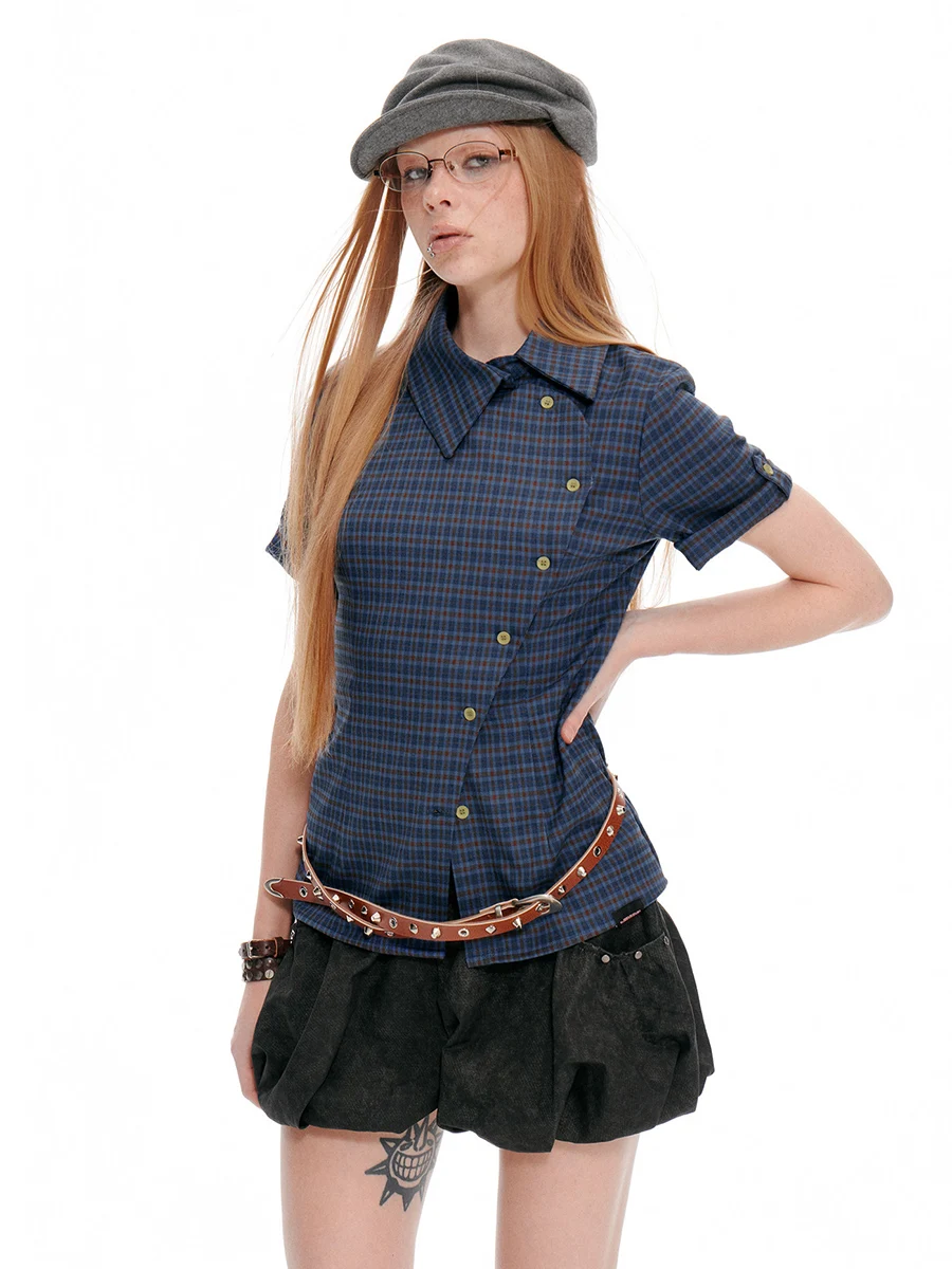 

LIMO Asymmetrical Plaid Shirt with Diagonal Button Placket and Asymmetric Collar