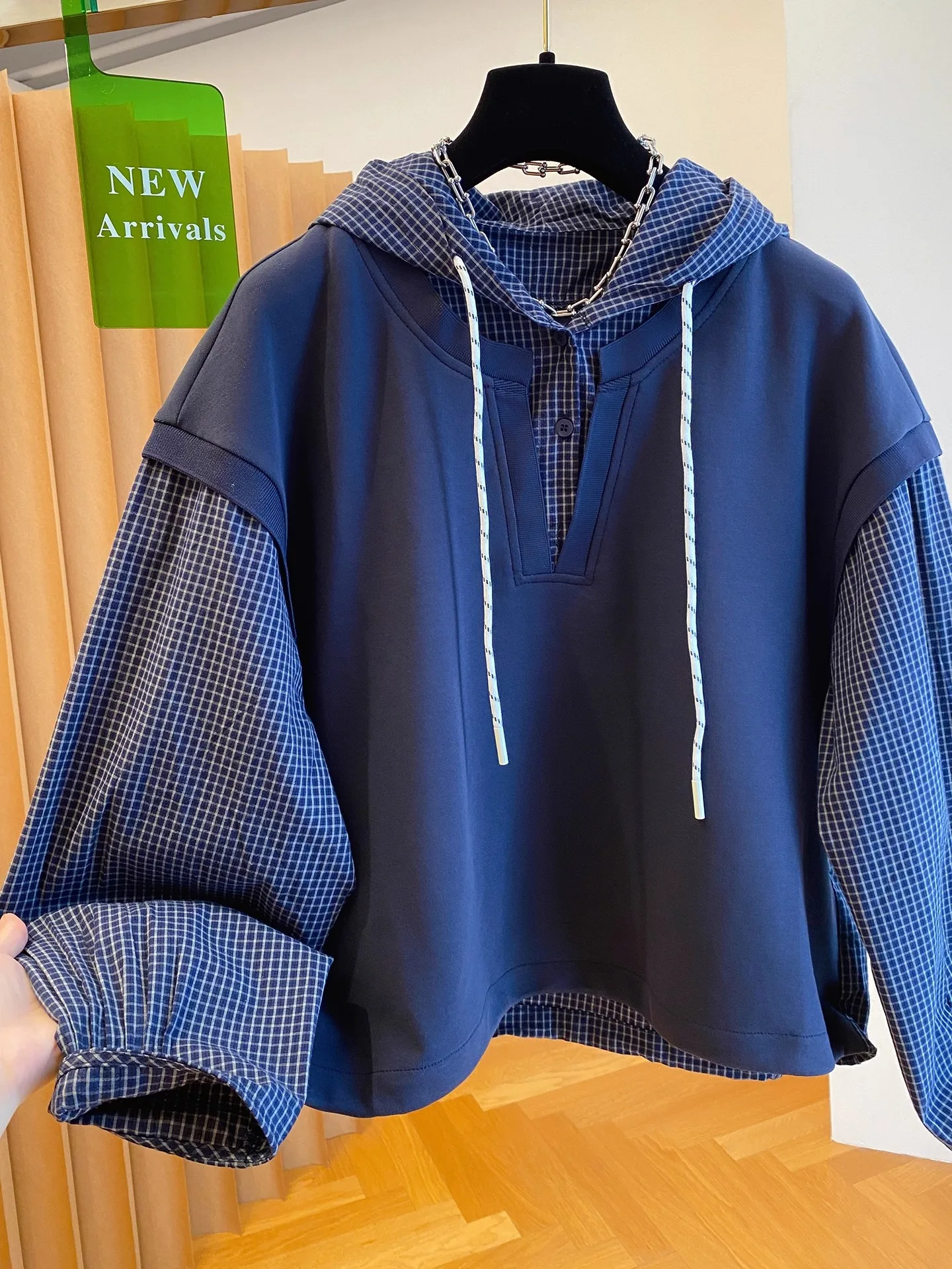 Damska bluza z kapturem, bardzo duża, 300 g/m², imitacja dwuczęściowej bluzy, luźna, długa, na wiosnę i jesień, nowa, wygodna góra.