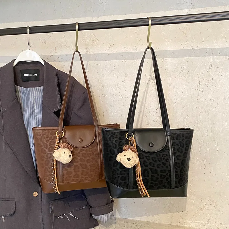 

Women's Shoulder Bag Leather Crossbody Messenger, Famous Designer Handbags Classic Elegant Tote For Professional And Casual