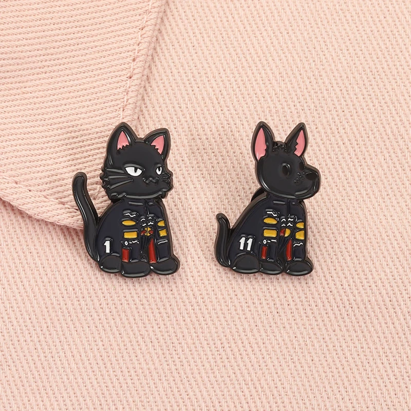 F1 Racing Cat Dog Enamel Pins Cartoon Animal Alloy Brooch Lapel Backpack Badge Fashion Jewelry Accessories Gift for Friends