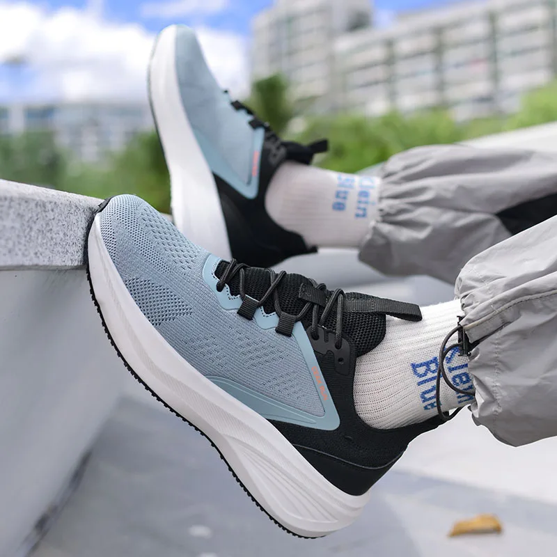 

Мужские летние высококачественные спортивные кроссовки большого размера на плоской подошве с круглым носком и толстой подошвой на эластичной шнуровке