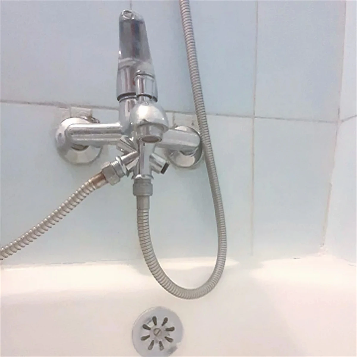 3-Way Tap didiver1/2 "Female Thread Inlet 1/2" Male Thread 2-Outlet pemisah air rumah kamar mandi Shower adaptor terpisah