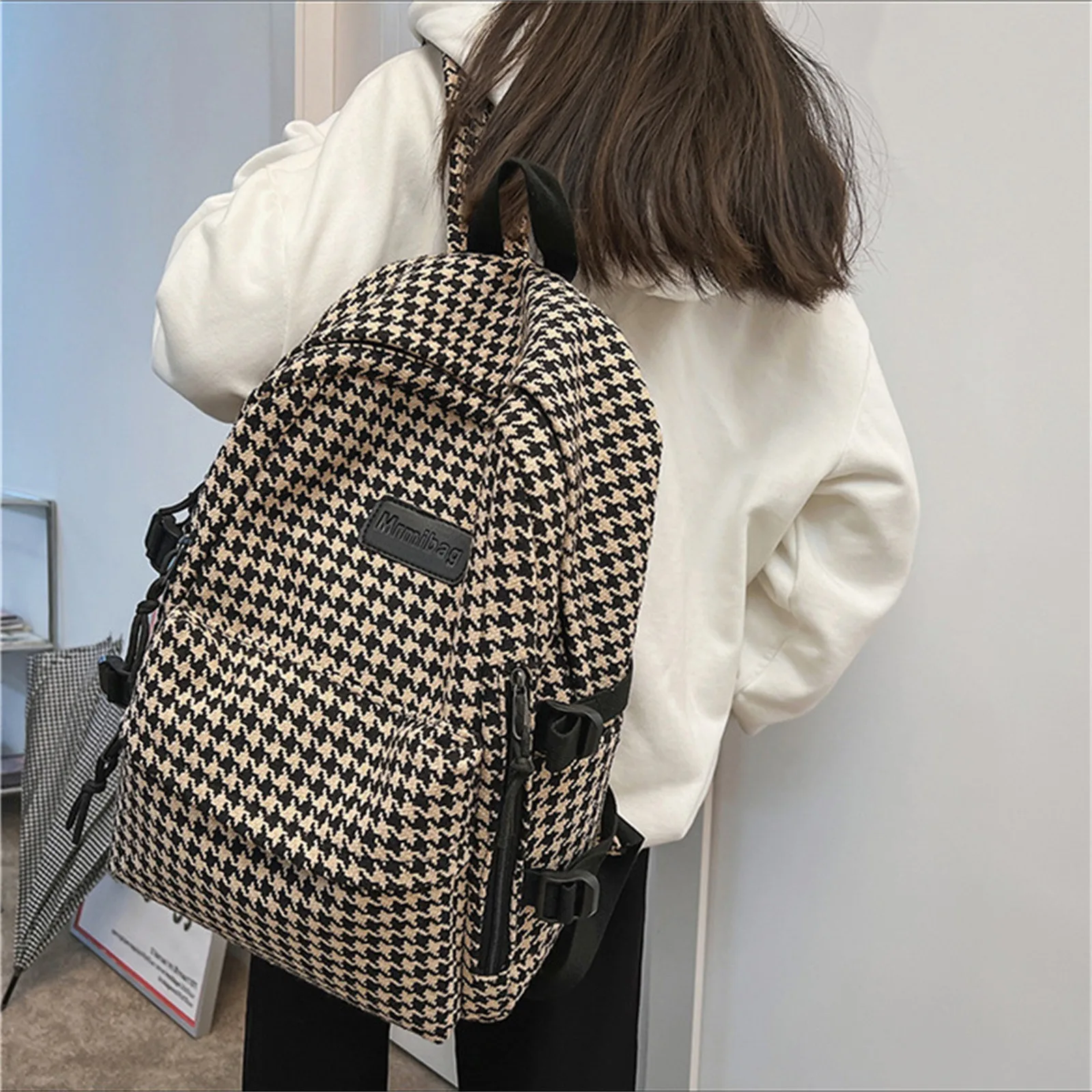 

Large Capacity Fashionable Laptop Backpack for Men Women Casual and Versatile Backpack for Middle and High School Students
