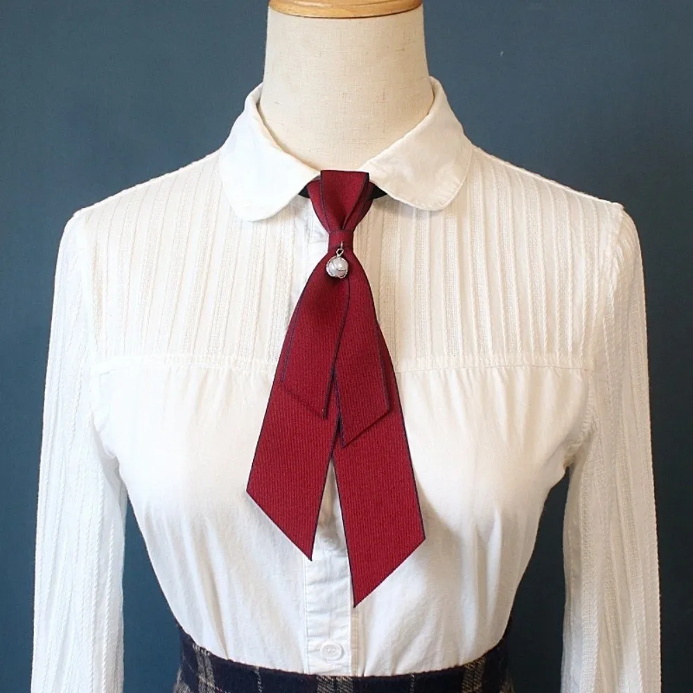 Modische Vintage Stoff-Krawatte mit Perlen, Handgefertigte Britische Fliege, Verstellbare Halsdekoration, Hemdkragen-Krawatte – Detail 4