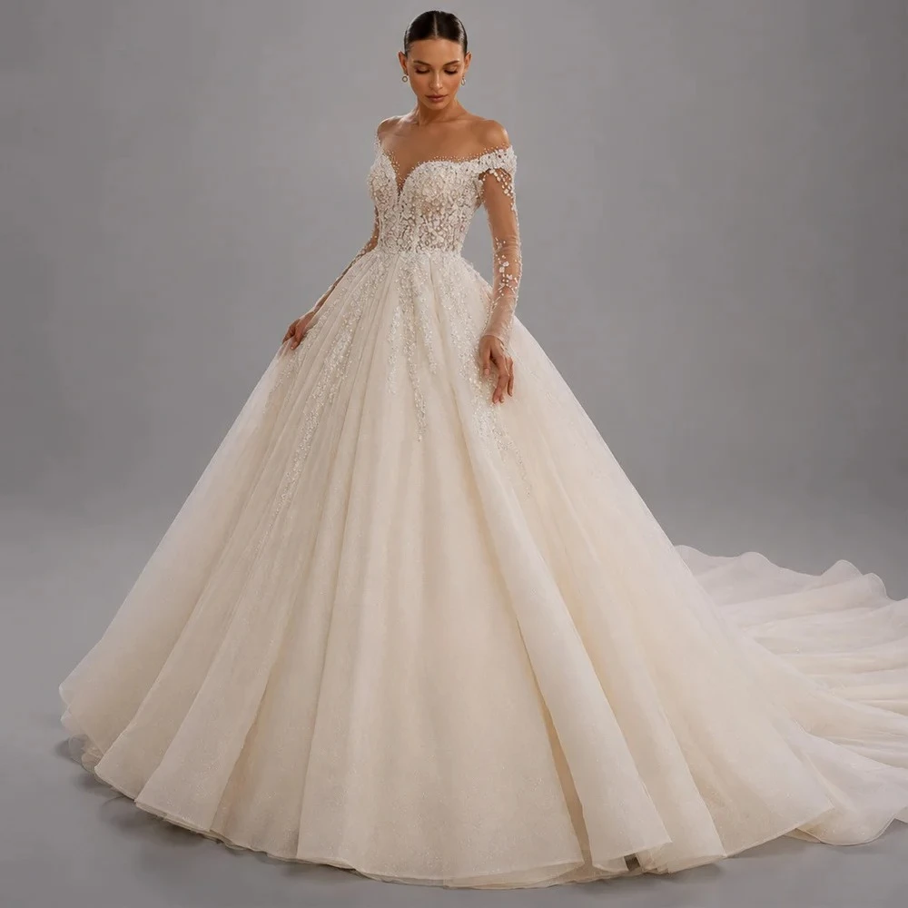 Customized High quality Elegant Wedding Dress Lace Appliques Sleeveless Fashion Ball Gown Back Zipper Design Court Train V-Neck