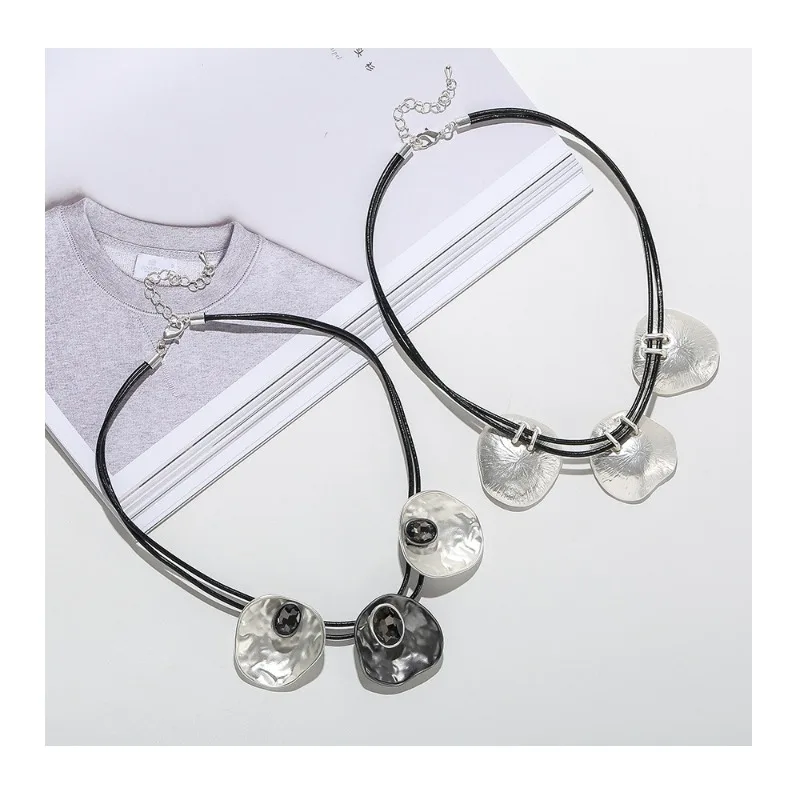 

Short Necklace, Popular Style, High-end Irregular Alloy Jewelry, Women's Collarbone Chain