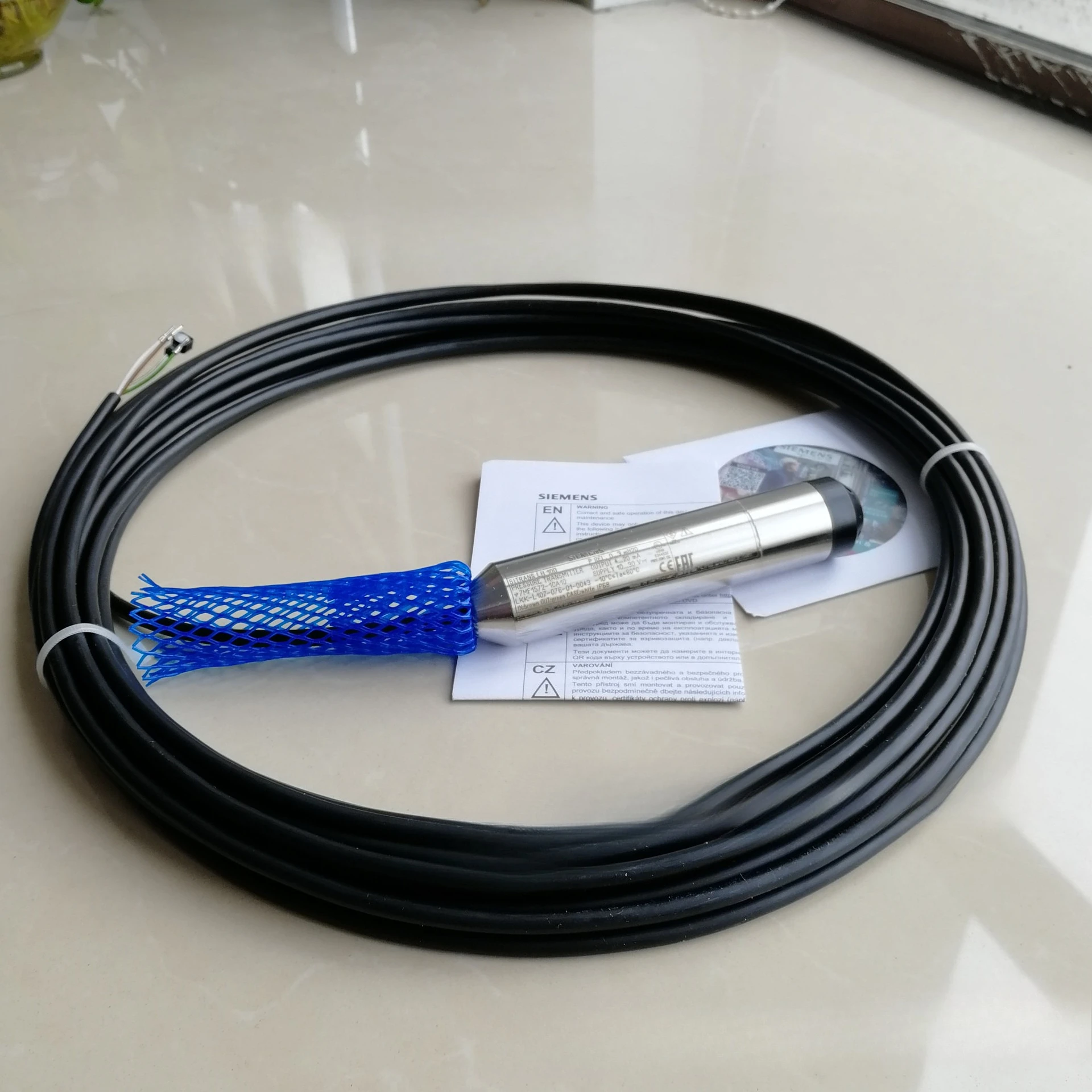 

Liquid Level Transmitter Input Liquid Level Sensor 0-5V 4-20mA 0-10V RS485 Output