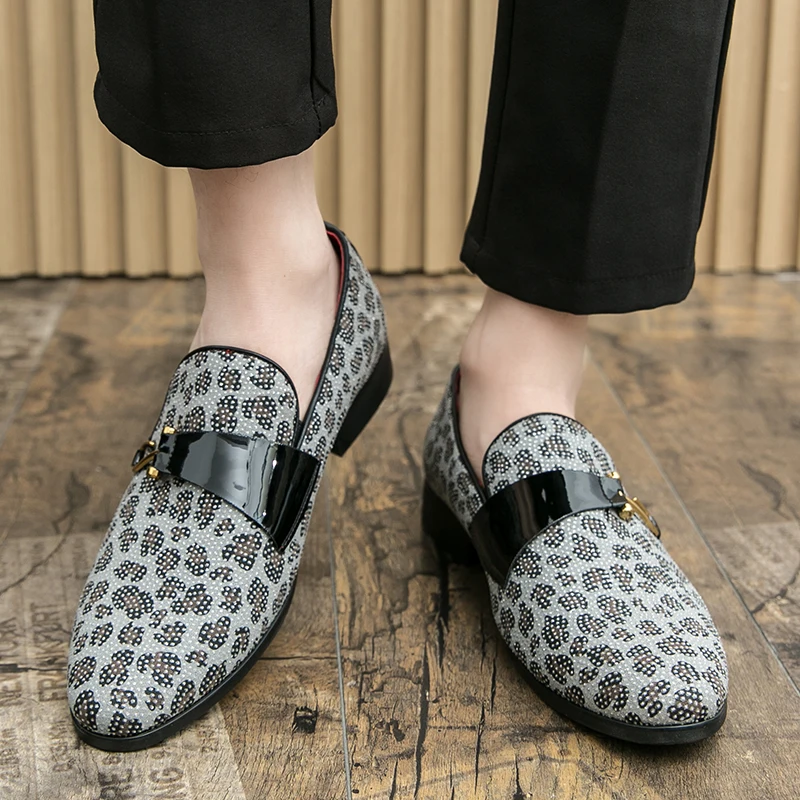 

New Men Loafers Classic Hooks Formal Wear Fashionable Personality Hairstylist Nightclub British Retro Style Leather Shoes