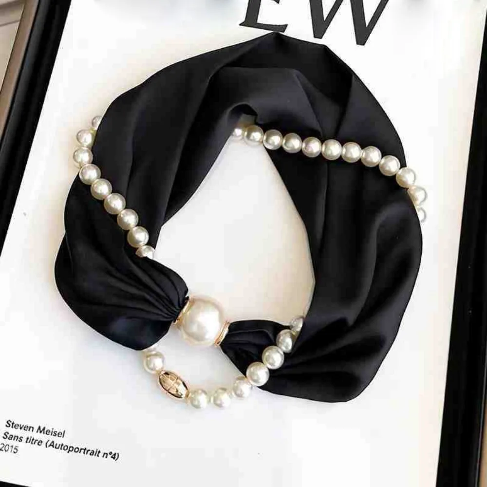 

Fashion Magnetic Buckle Neck Scarf with Pearls Chain Necklace Thin Satin Scarf Narrow Soft Neckerchief