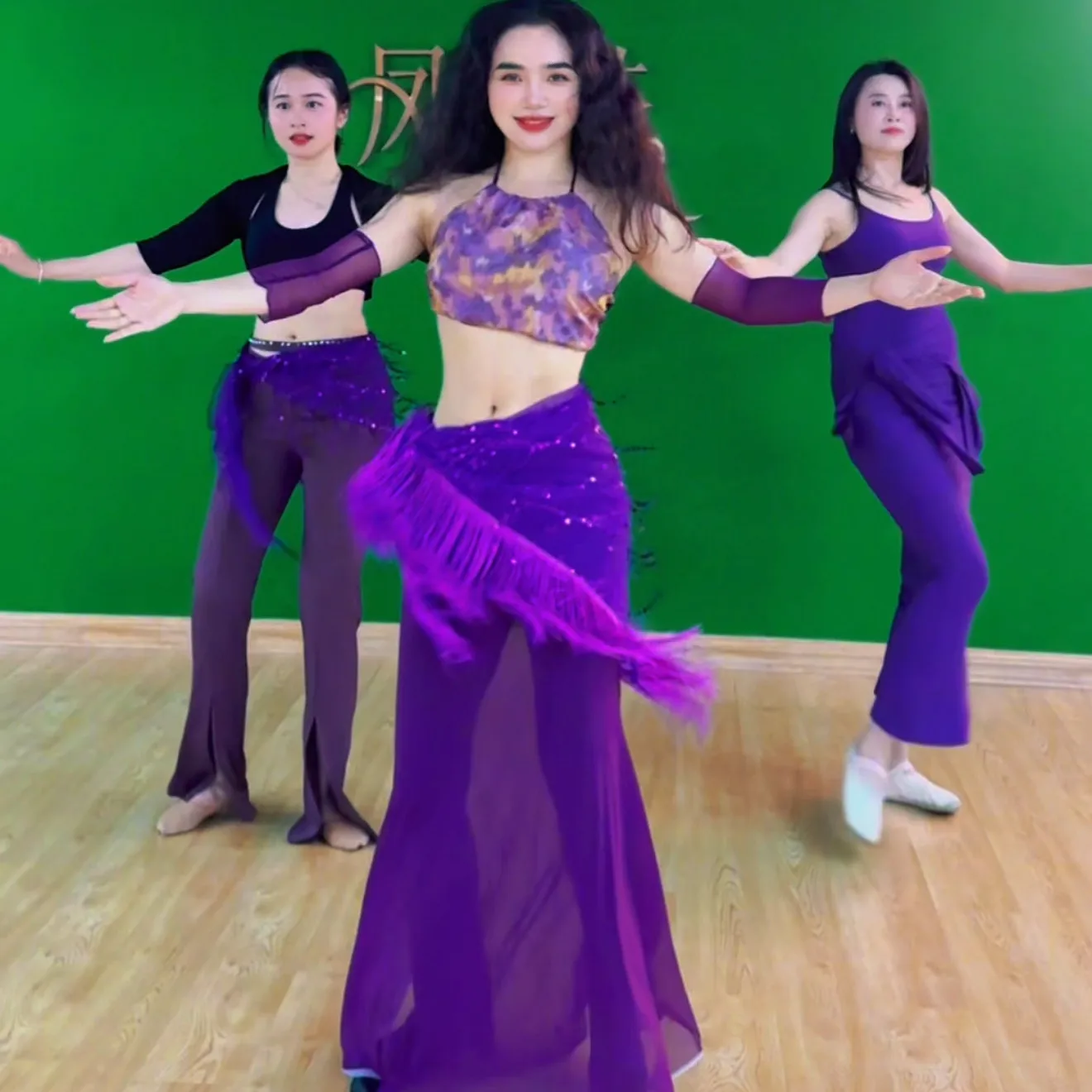 

2026 bellydance competition clothing women's sexy temperament performance clothes adult oriental dance practice costume set