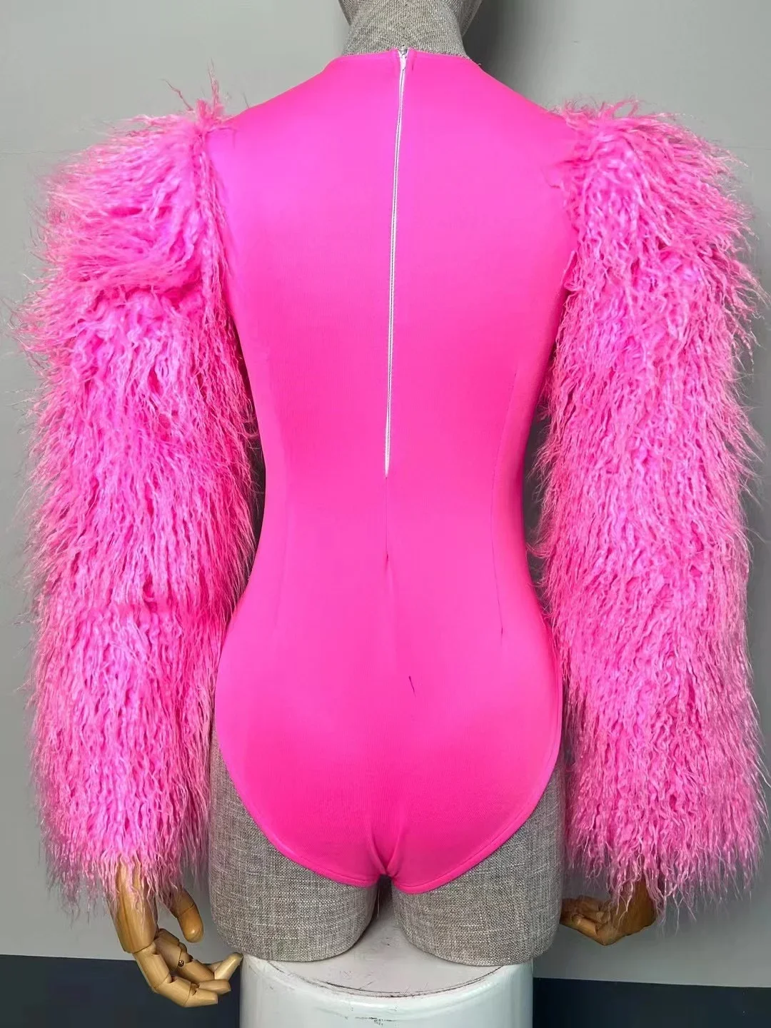 Fur Sleeve Laser Bodysuit para Mulheres, Discoteca Gogo Traje de Dança, DJ Singer, Dancer Performance, Stage Wear, Drag Queen Roupas Rave