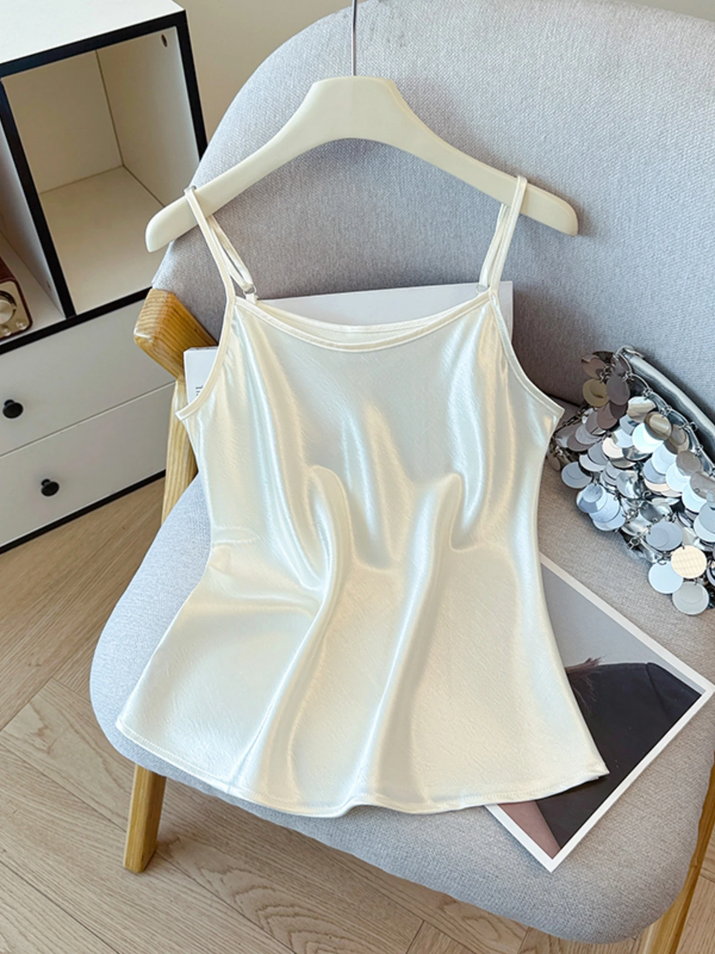Silk Satin Strap Vest Women's Inner Wear Outerwear Summer 2026 plus Size Flattering Sleeveless Base Top Commute Style round Neck