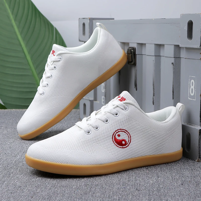 

White Breathable Chinese Kungfu Martial Arts Taiji Shoes for Men and Women Taekwondo Karate Martial Arts Wrestling Sneakers