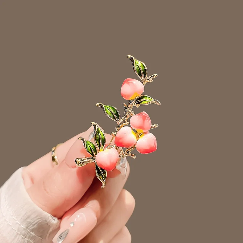 Niedliche bunte Pfirsich-Brosche für Damen, modisch, süße Emaille-Anstecknadel, Blumen-Anstecknadel, lässige Hochzeiten, Kleidung, Schmuck, Geschenk – Detail 2