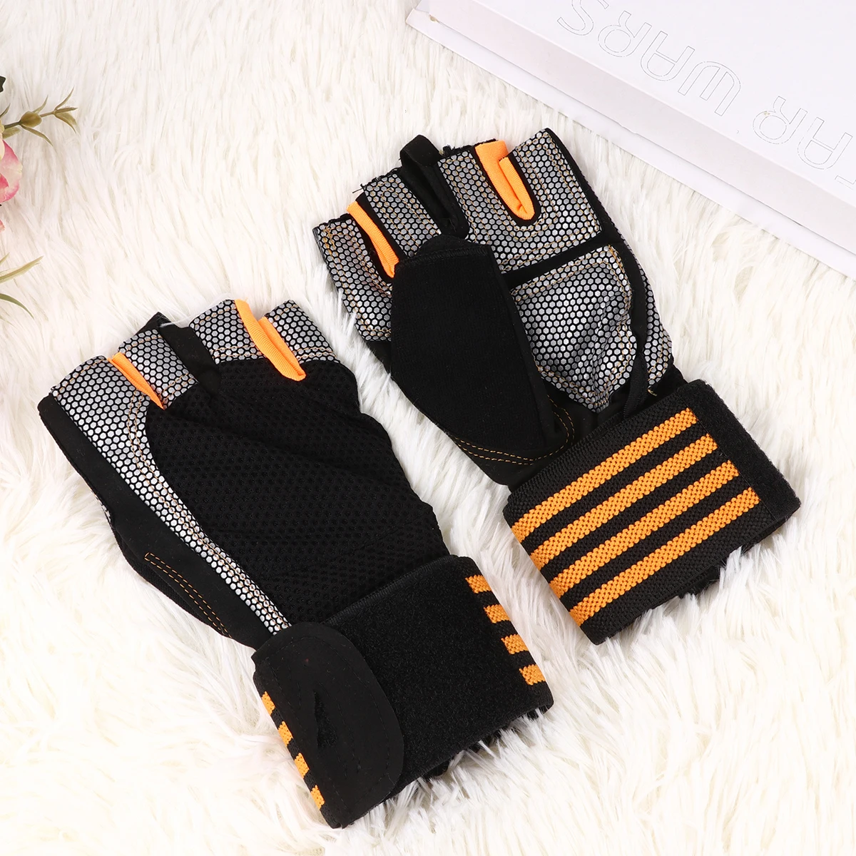 

1 Pair Outdoor Strength Training Half Finger Gloves Weightlifting Wrist Bracers Palm Protective Sports Equipment Elastic Hands
