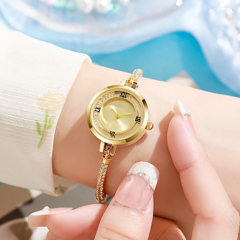 Women's Quartz Watch High End Ladies Wristwatch Niche Fashion Crushed Diamond Dial Delicate Strap Small Female Watches Girl Gift