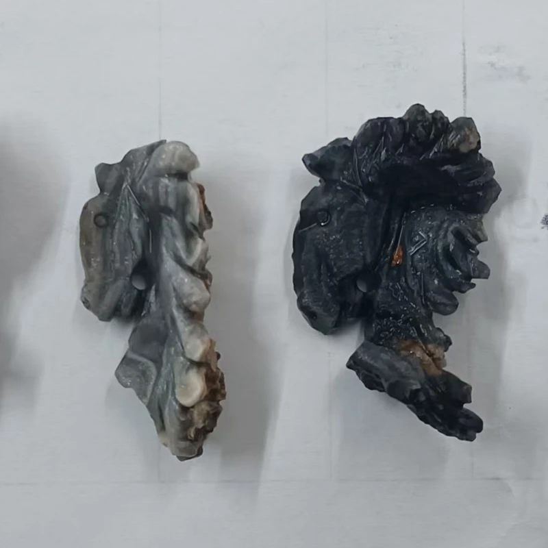 

SR Reserved Полудрагоценный натуральный камень 2 шт. Бразильский агат Резная подвеска в виде головы лошади из бисера Модные украшения