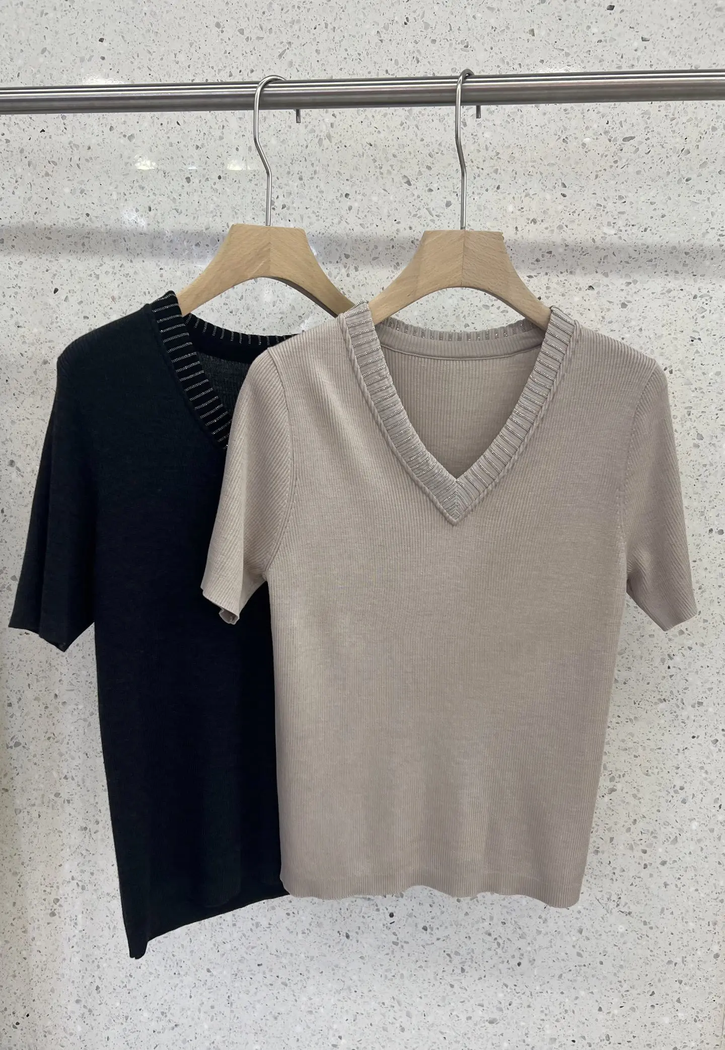 2026 Spring Summer New Women's V-neck Short Sleeved Silk Wool Knitted Sweater T-shirt