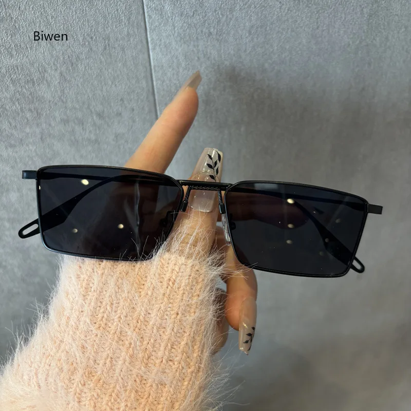 New Niche Small Frame Sunglasses For Men And Women High-Quality Steampunk UV Protection Strong Light Protection For Driving