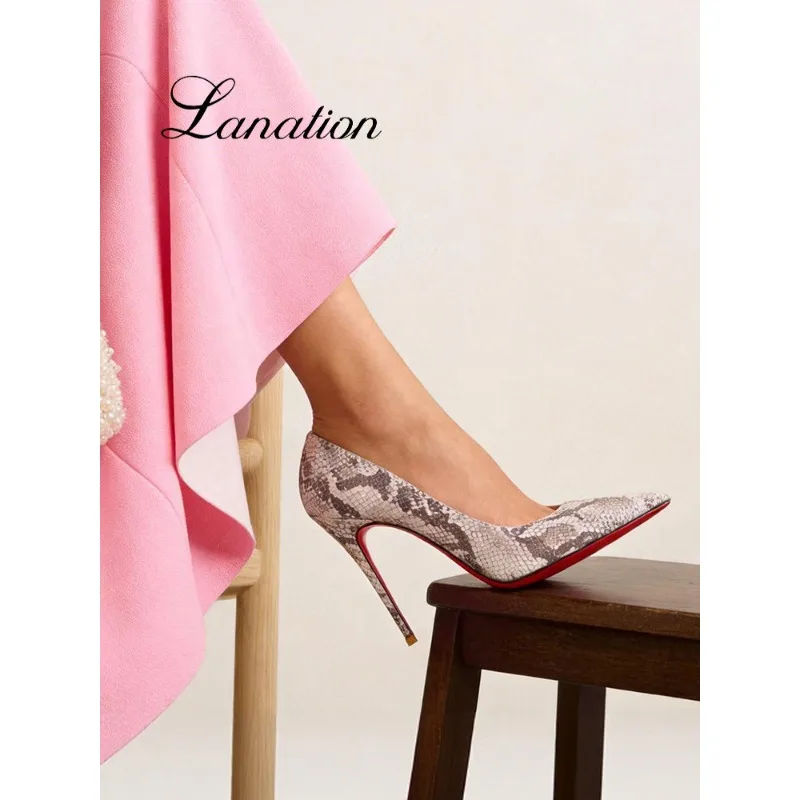 

High heeled women's new spring/summer sexy snake pattern thin heel pointed French style dress shallow mouth women's single shoes