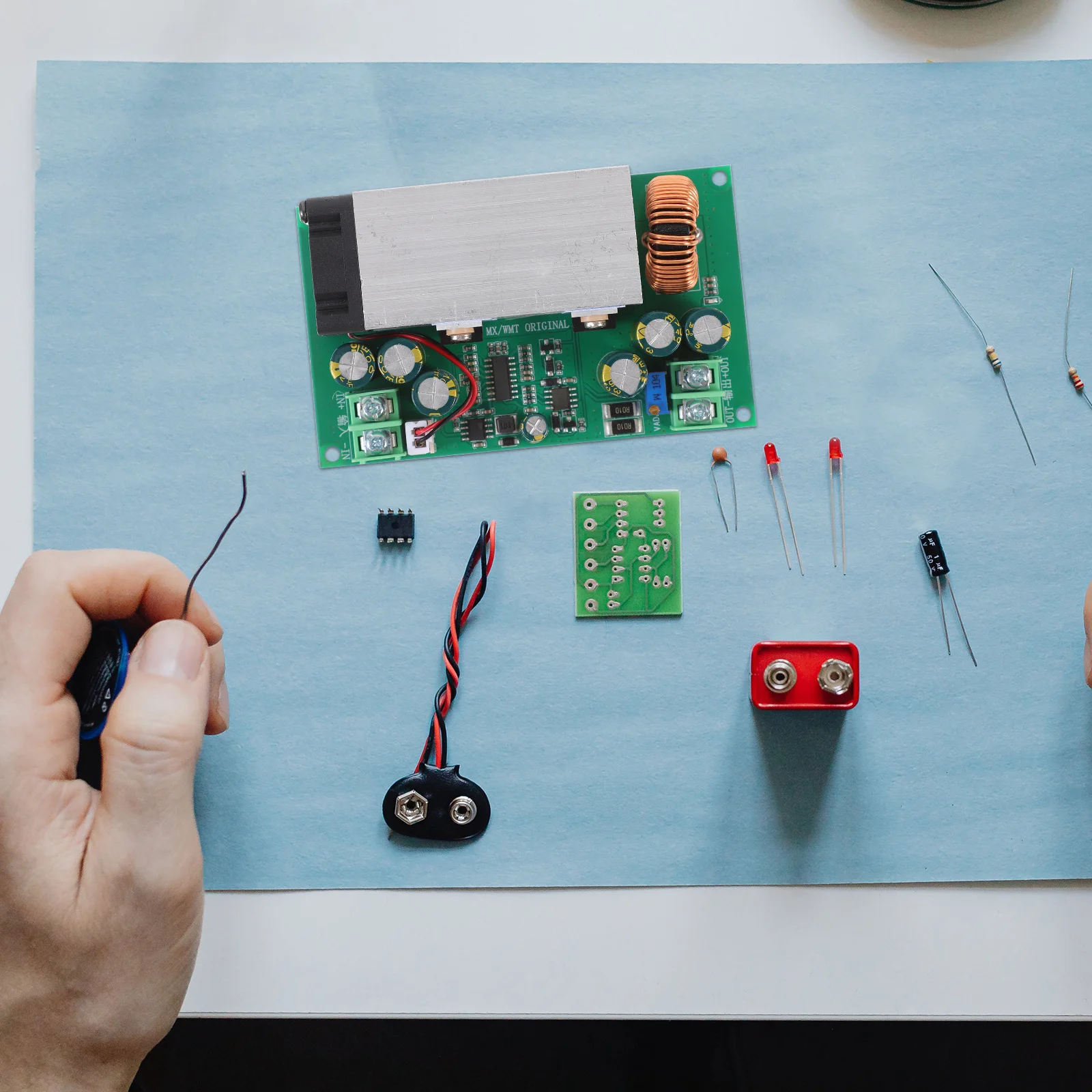 

Высокоэффективный профессиональный преобразователь, многофункциональный регулятор напряжения постоянного тока, понижающий модуль питания для камеры «сделай сам», автомобиля
