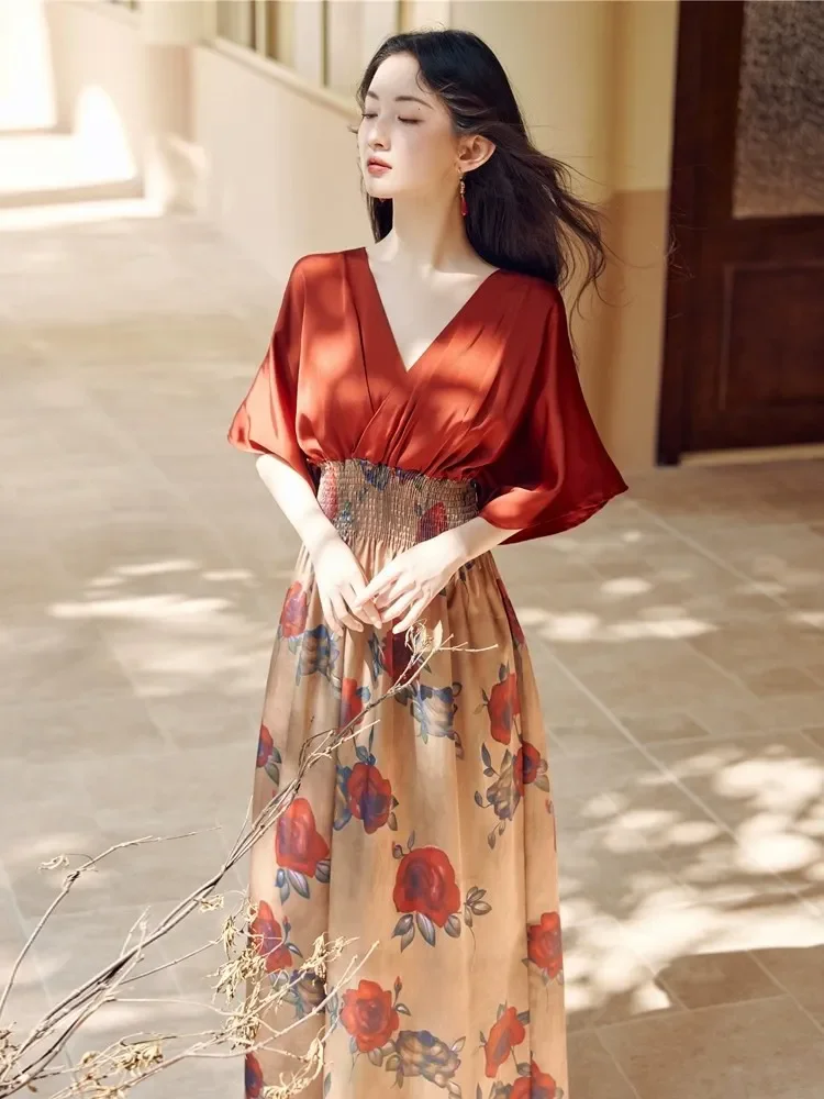 فساتين حمراء مزيفة على الطراز الصيني الجديد بتصميم عرقي عتيق مع تنورة طويلة فريدة وجميلة ذات ملمس راقي