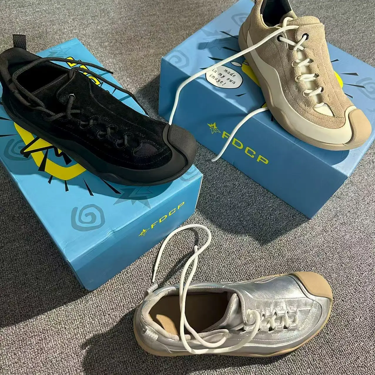 

Comfortable Non-Slip Walking and Jogging Shoes for Men and Women Casual Footwear for Hiking, Mountaineering and Trekking